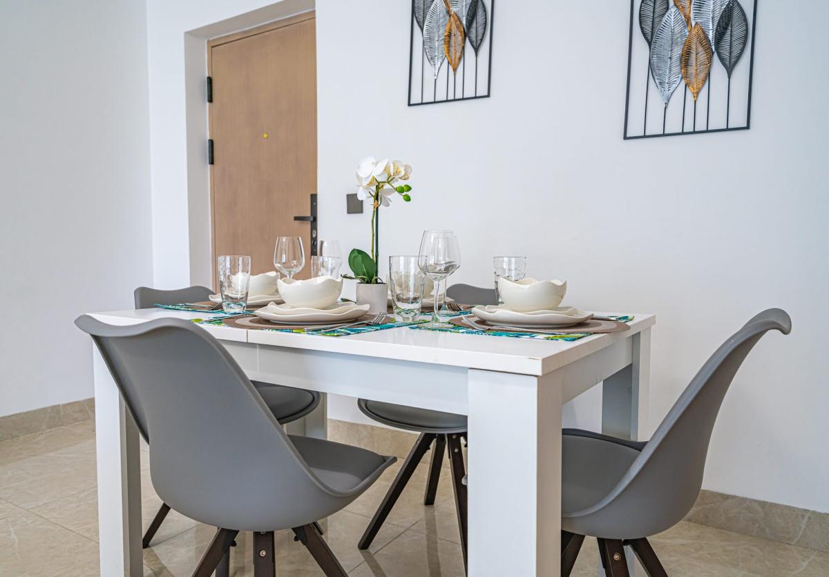 Bel appartement 2 chambres dans résidence verdoyante