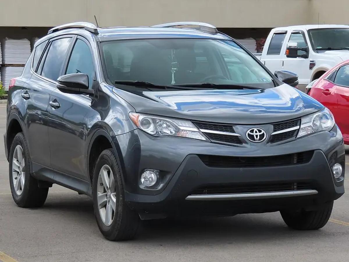 Toyota RAV4 2016, boîte automatique